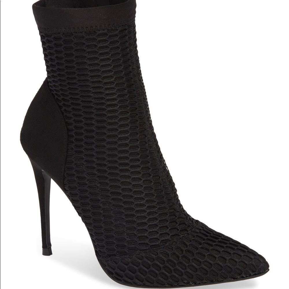 Steve Madden Raylen Black Bootie